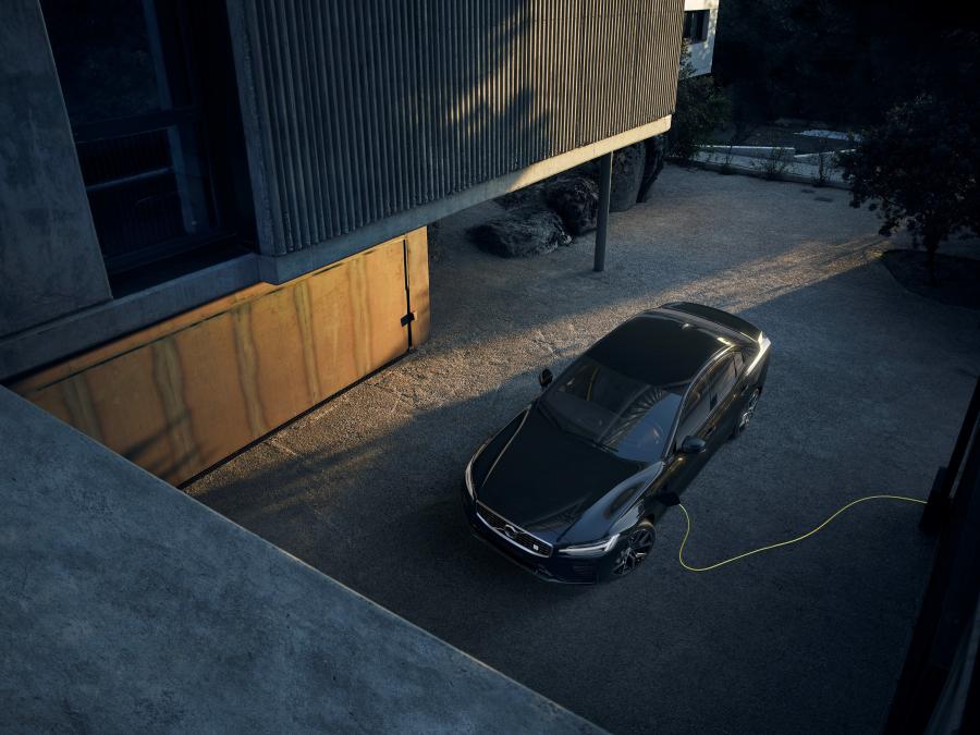  Volvo S60 Polestar Engineered 2018 года  (WW) (фото 2 из 27)